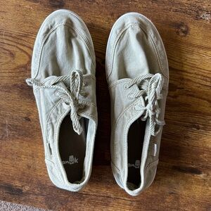 Sanuk Pair o Dice Tan Canvas Lace Up Sneakers (Size 8)
